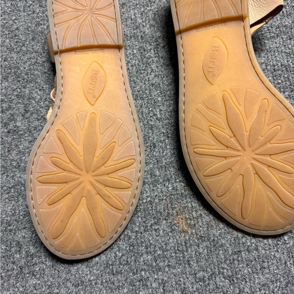 Born sandals size 10 - Picture 3 of 3
